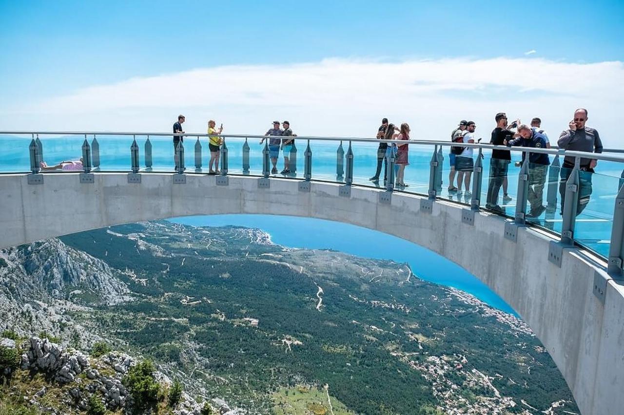 Apartments & Restaurant Galeb Marusici  외부 사진