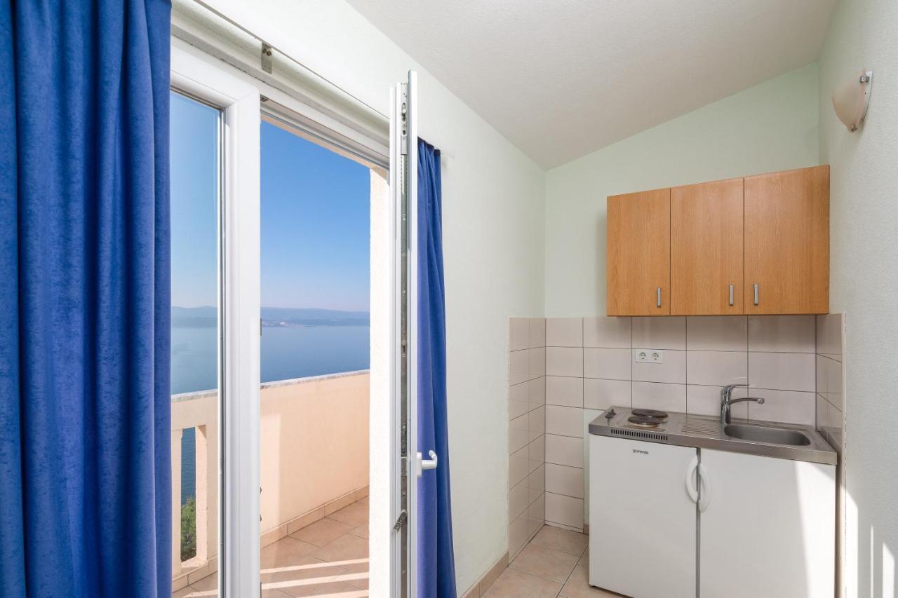 Apartments & Restaurant Galeb Marusici  외부 사진