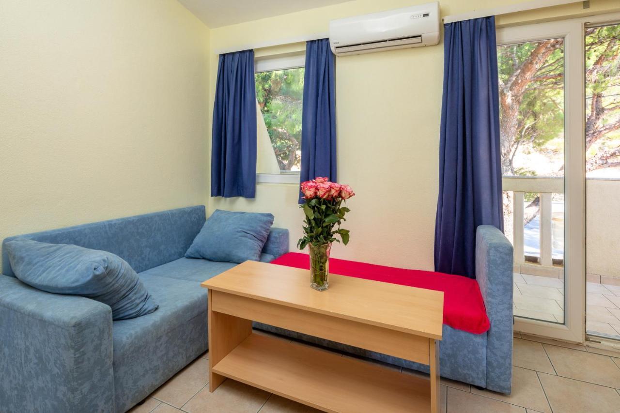 Apartments & Restaurant Galeb Marusici  외부 사진