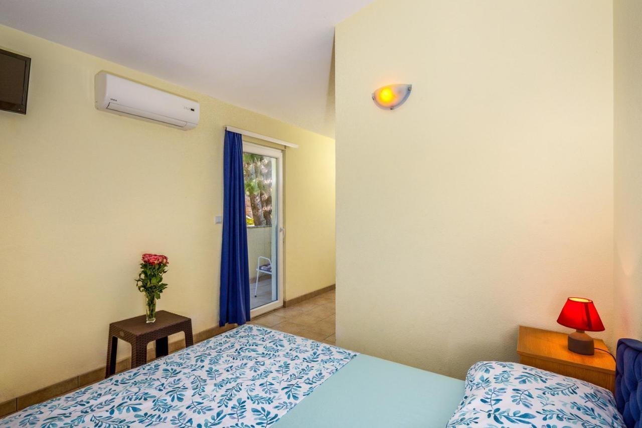 Apartments & Restaurant Galeb Marusici  외부 사진