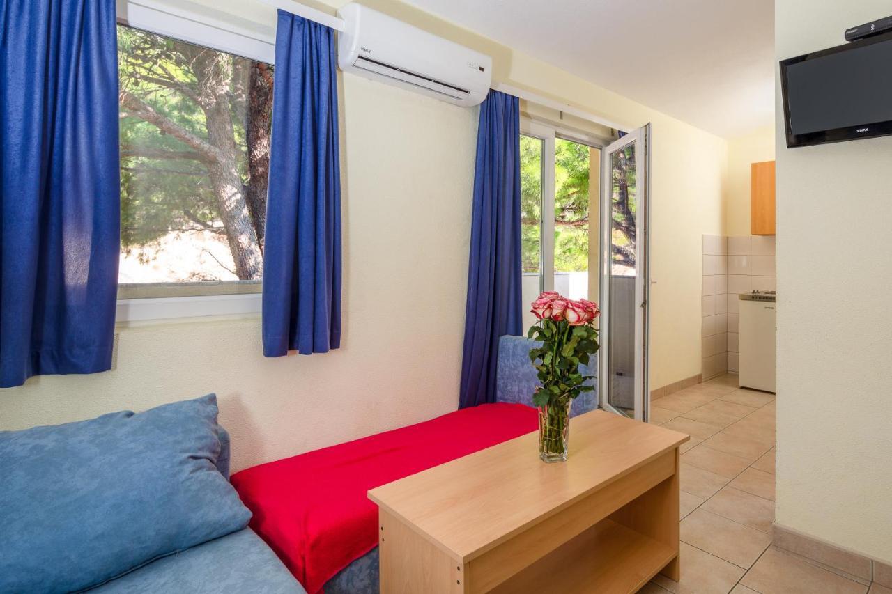 Apartments & Restaurant Galeb Marusici  외부 사진
