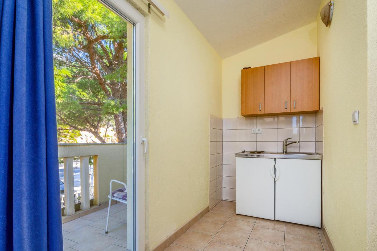 Apartments & Restaurant Galeb Marusici  외부 사진